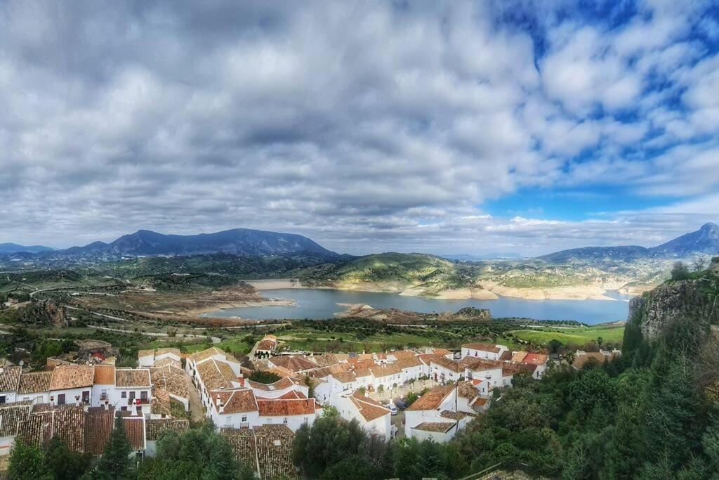 Entre Vistas Vendégház Zahara De La Sierra Kültér fotó