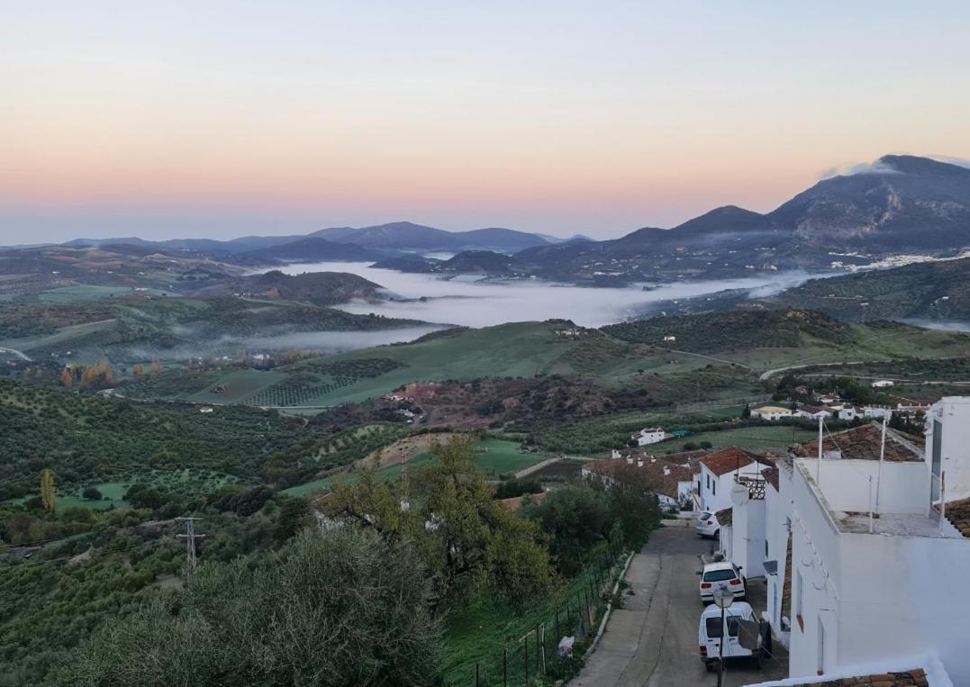 Entre Vistas Vendégház Zahara De La Sierra Kültér fotó